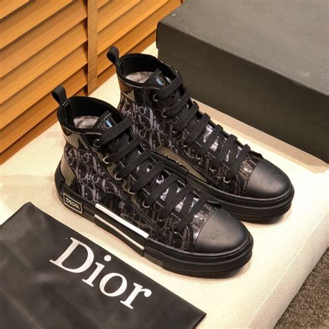 men red dior shoes|christian Dior sneakers men price.